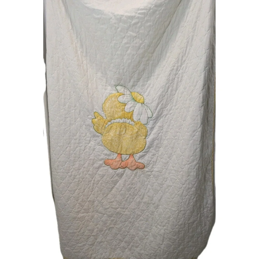Quilt Vintage Duck Baby Nursery Yellow Green Daisy 44.5 By 43 In